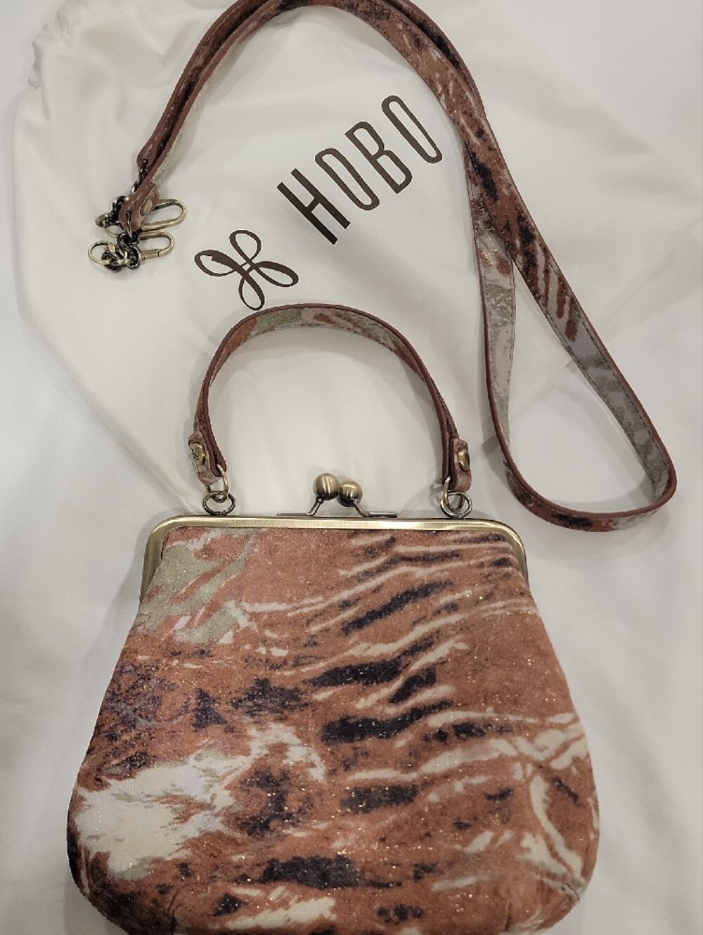 HOBO Brown Patterned Kiss-Lock Crossbody Clutch - Picture 2 of 7
